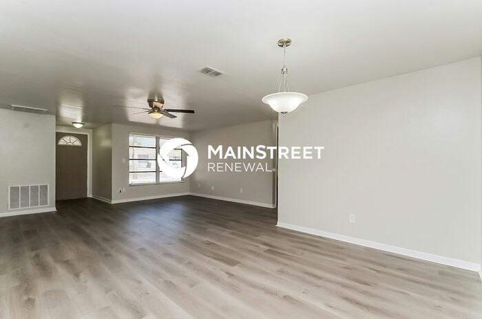 7820 Brookridge Dr - Photo 5 of 16