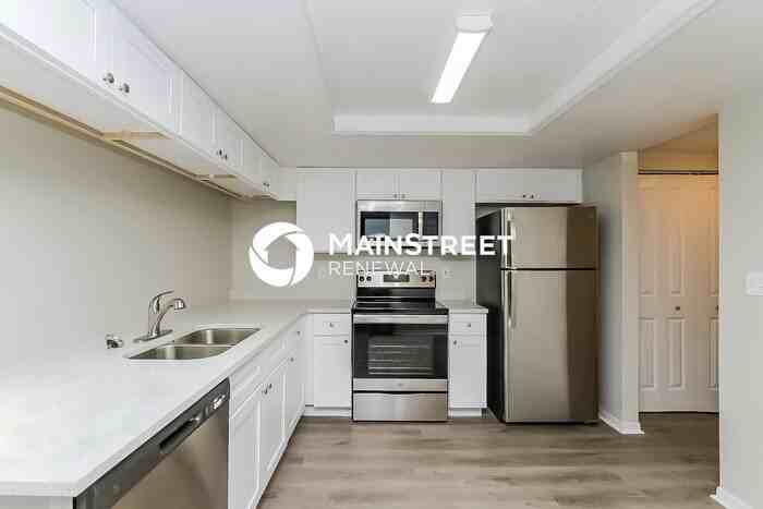 7820 Brookridge Dr - Photo 6 of 16
