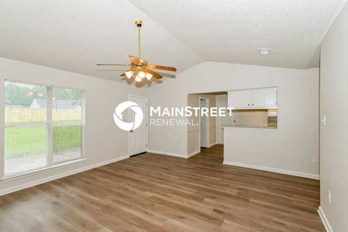 10676 Oak Cir N - Photo 4 of 17