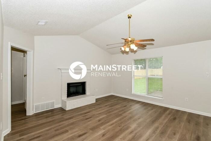 10676 Oak Cir N - Photo 6 of 17