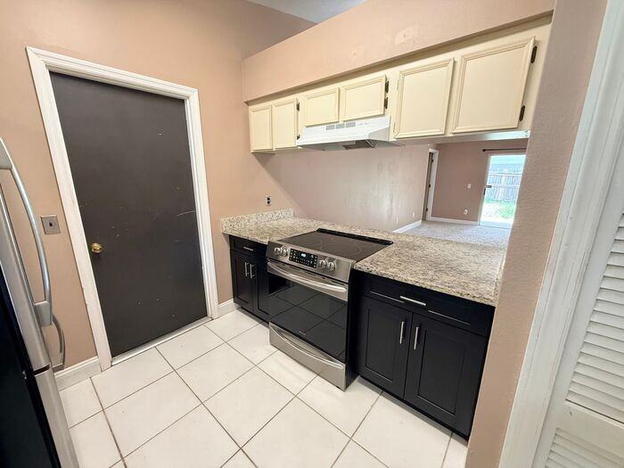 14050 Ithaca Way - Photo 3 of 14