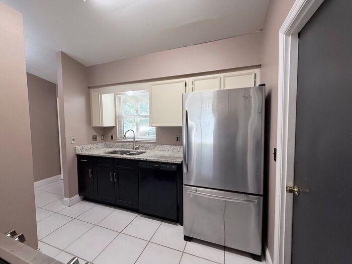 14050 Ithaca Way - Photo 4 of 14