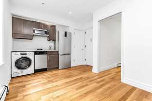 325 E 10th St #R4C - Photo 1 of 1