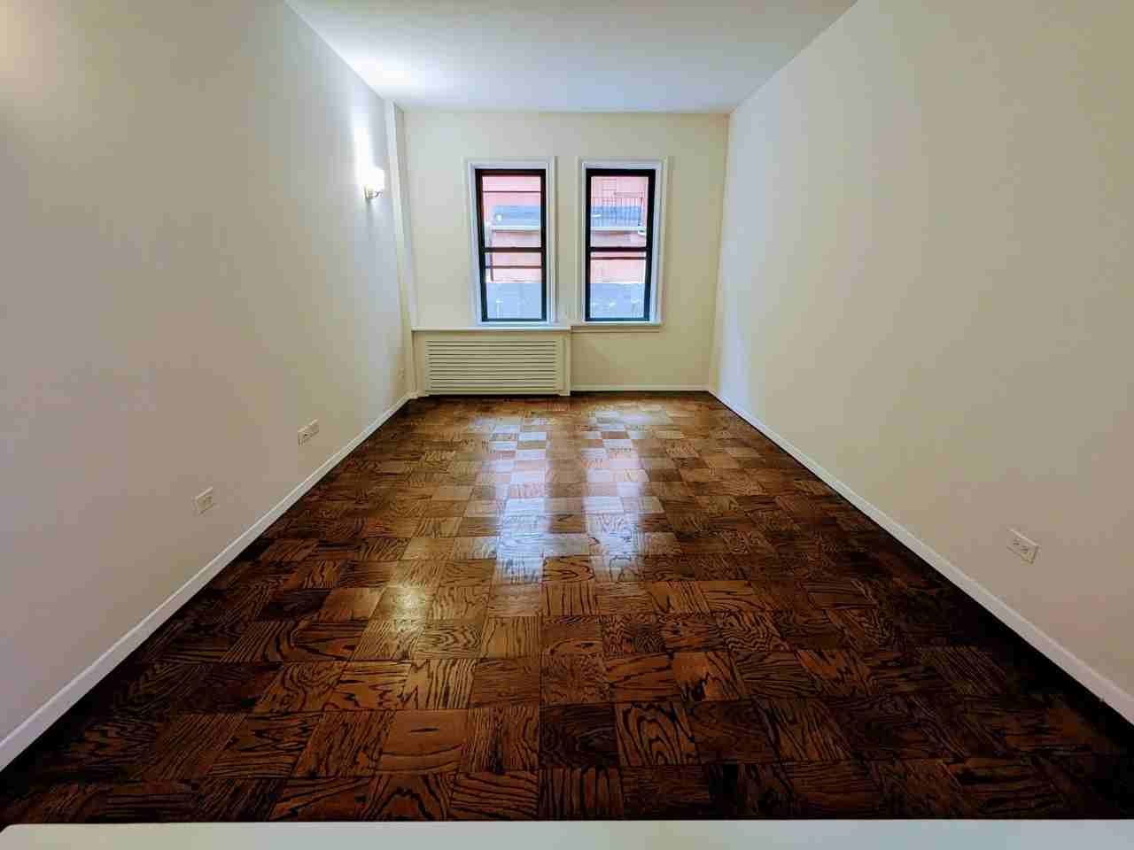W 22nd St #5U - Photo 5 of 7