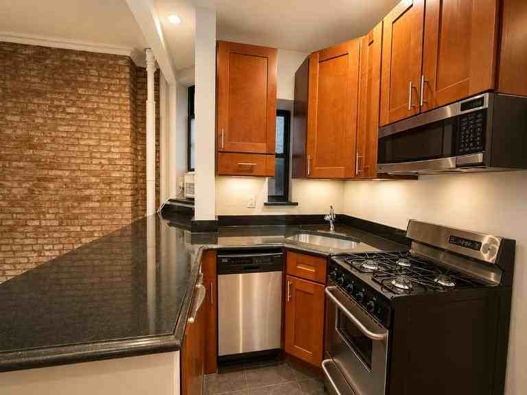 Mott St #13 - Photo 4 of 7