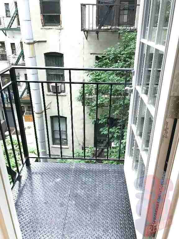 Hudson St #5 - Photo 6 of 6