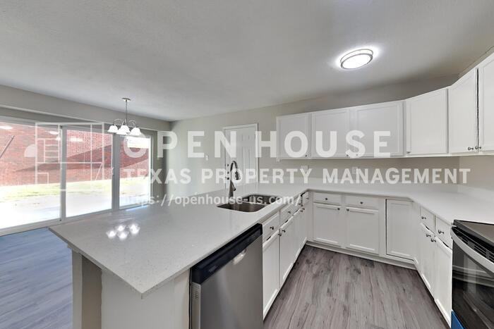 2924 Peninsula Way - Photo 5 of 22