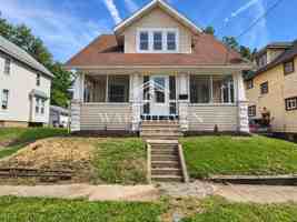 featured image of 2137 12th St Sw