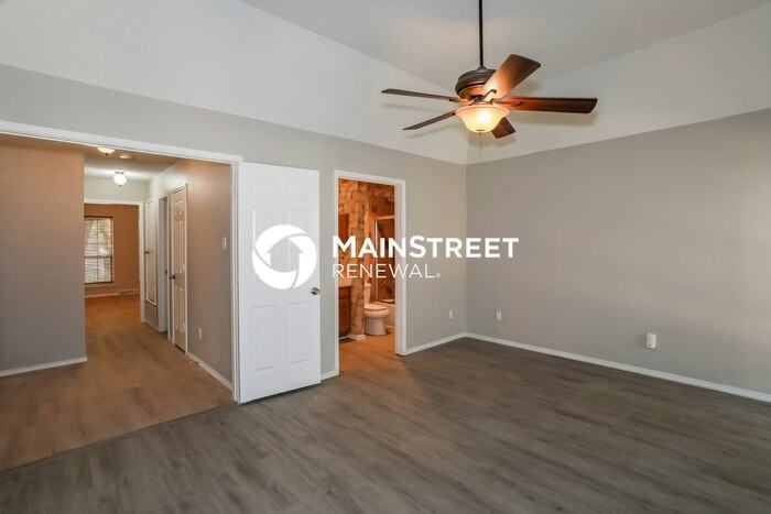 5109 Oak Springs Dr - Photo 2 of 16