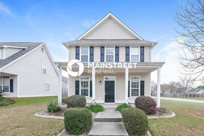 1305 Lafayette Sq
