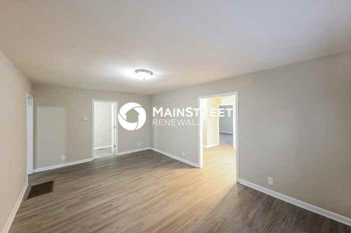708 Drake Ave - Photo 4 of 16
