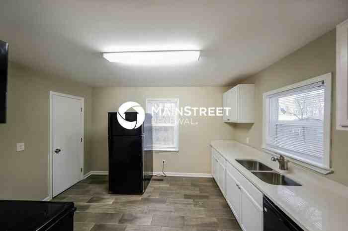 708 Drake Ave - Photo 7 of 16