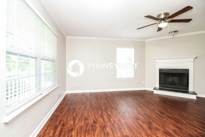 120 Constitution Ave - Photo 4 of 17