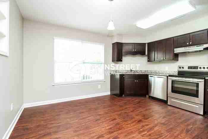 120 Constitution Ave - Photo 6 of 17