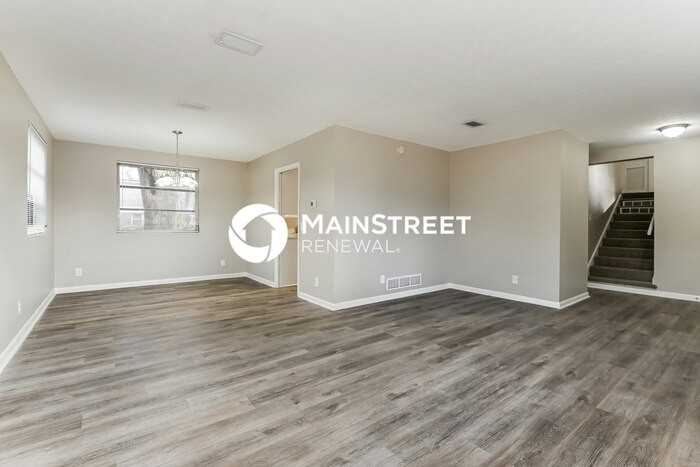 5563 Primrose Ln - Photo 7 of 17