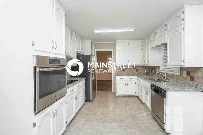 1377 Winola Ln - Photo 6 of 14