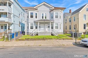 featured image of 394 Gregory St #4