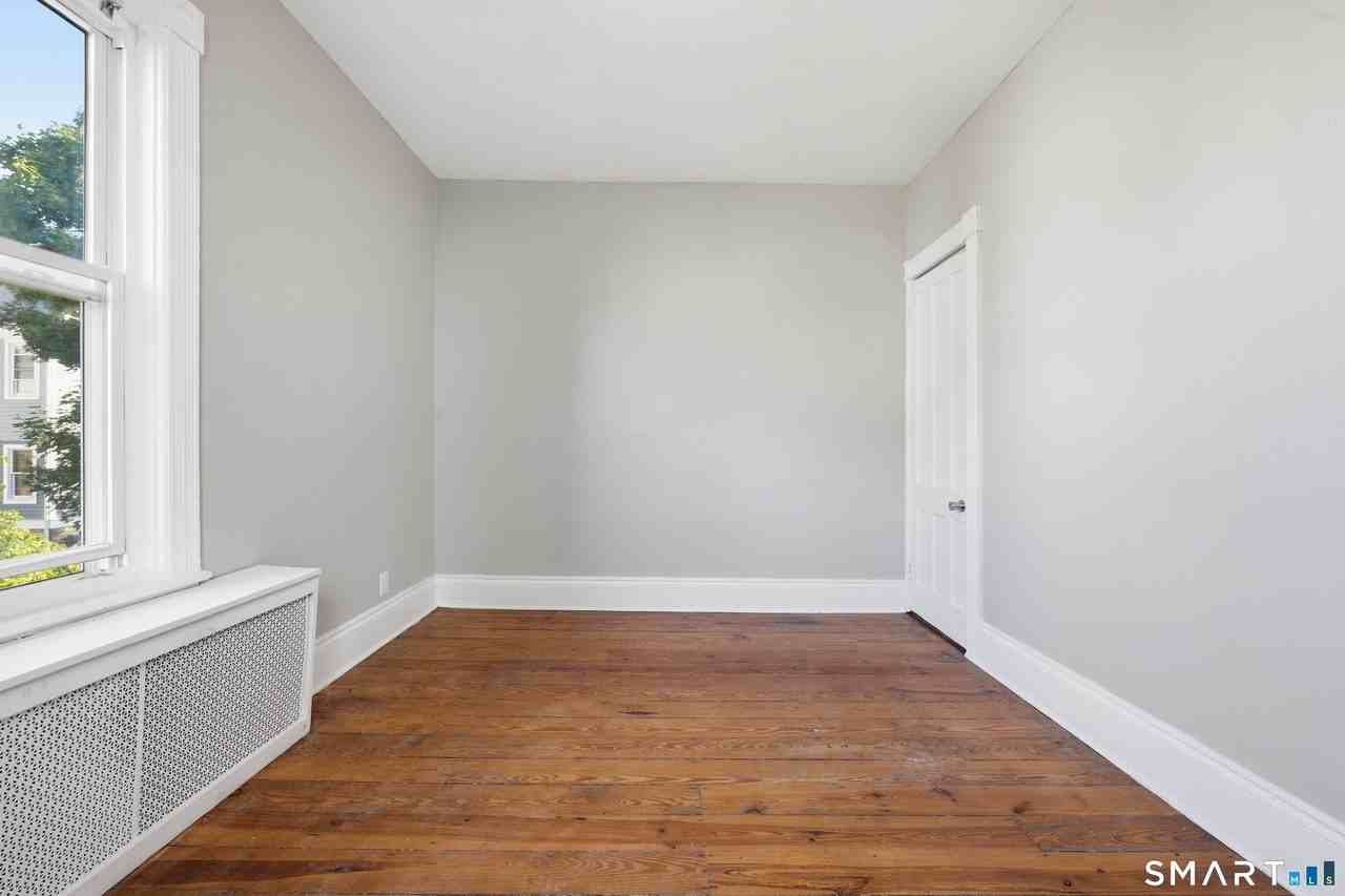 394 Gregory St #4 - Photo 4 of 16