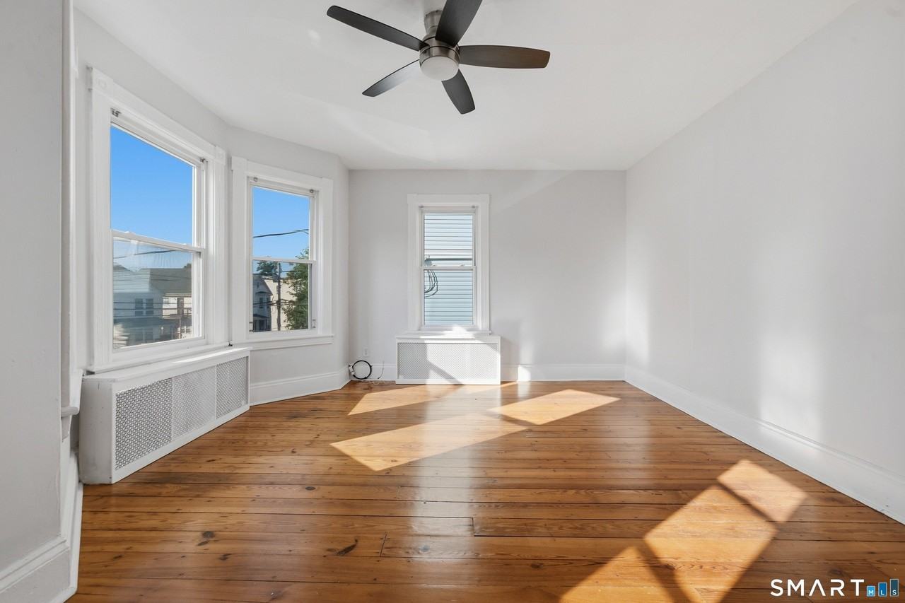 394 Gregory St #4 - Photo 5 of 16