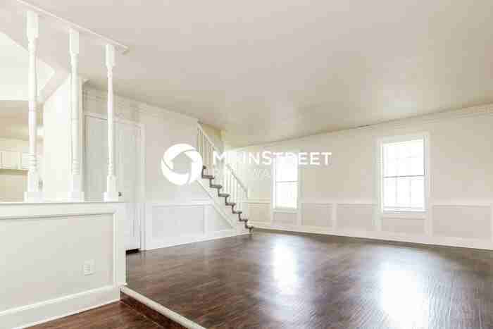 8033 Norwich Dr - Photo 4 of 17