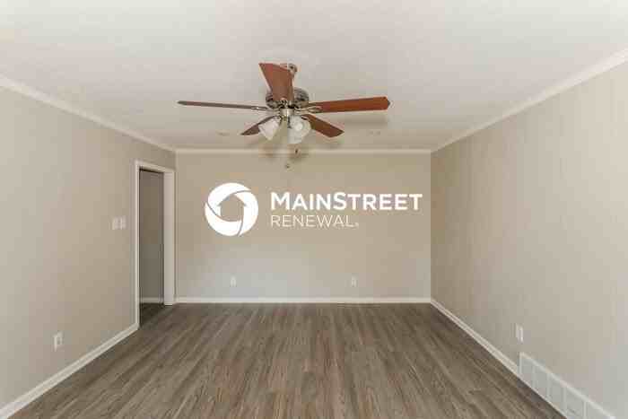 5826 Pebble Beach Ave - Photo 7 of 16