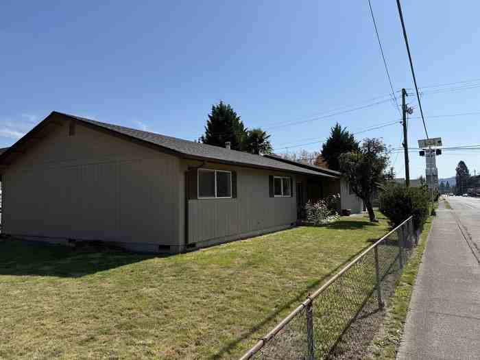 1168 30th Ave - Photo 2 of 2