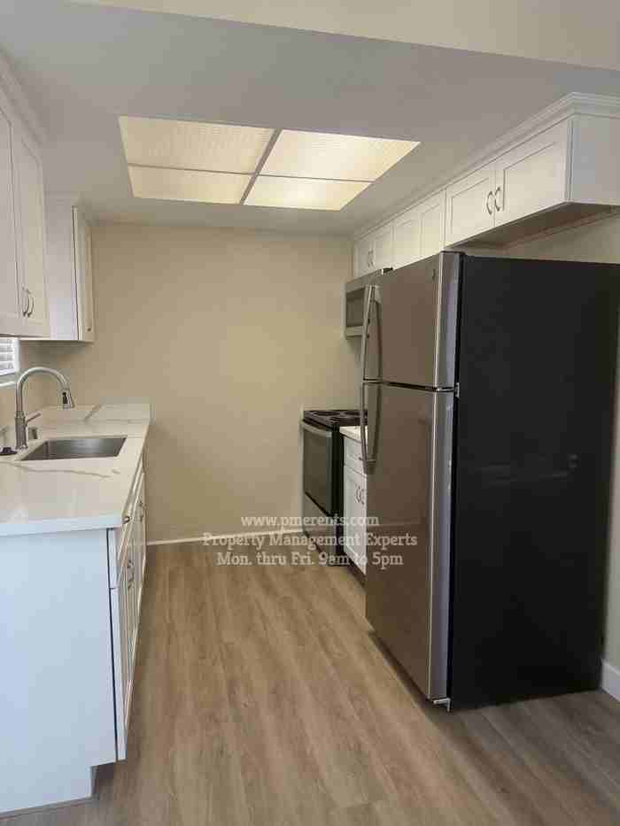 2592 Towery Ct - Photo 2 of 12