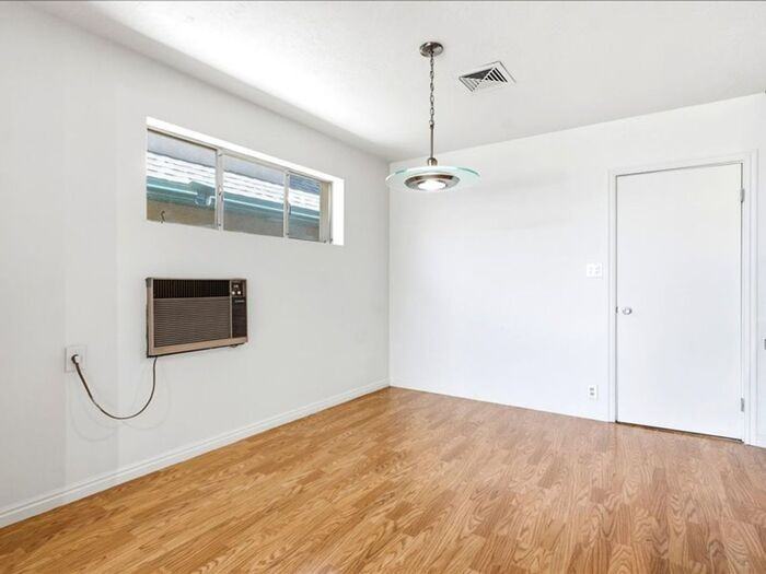 617 E 8th Ave - Photo 7 of 23
