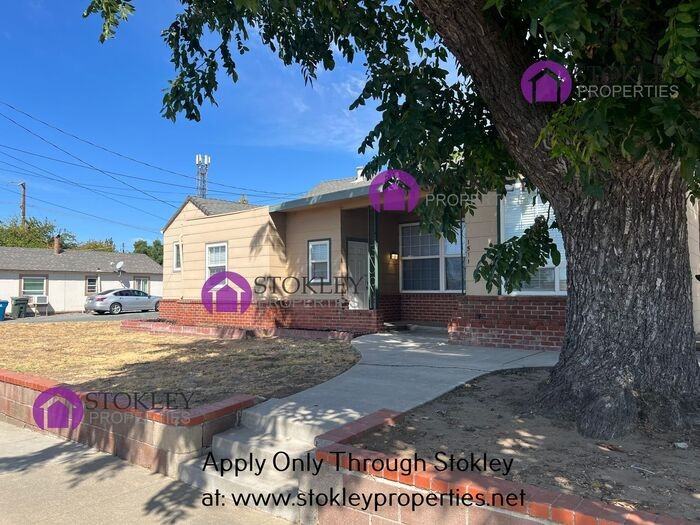 1511 Jacobsen St - Photo 2 of 22