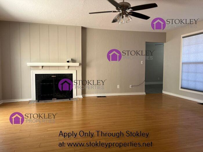 1511 Jacobsen St - Photo 6 of 22