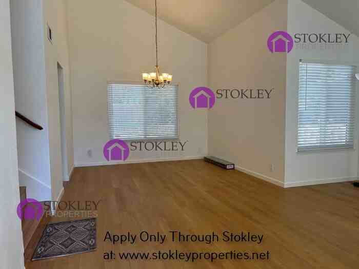 2245 Highcliff Ct - Photo 3 of 27