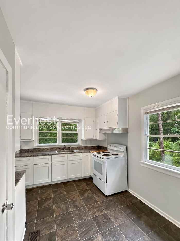 2720 2nd St Nw - Photo 5 of 14