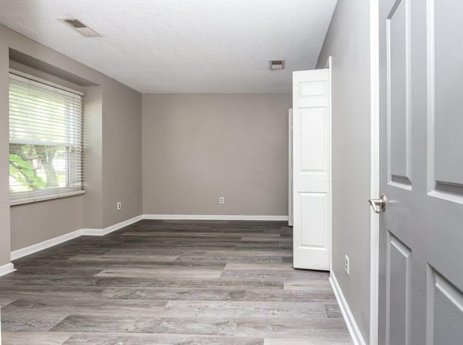 5031 Bell Dr Se - Photo 3 of 22