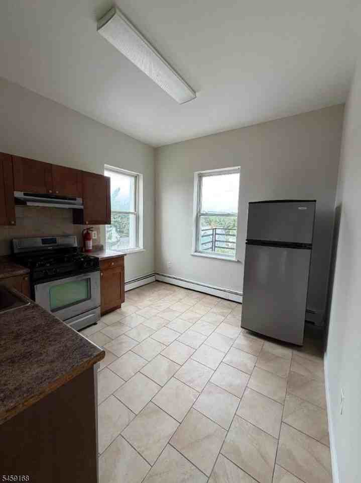 150 E Main St - Photo 3 of 12