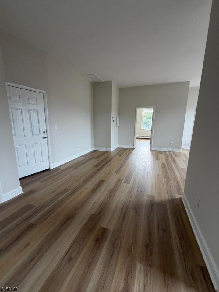 150 E Main St - Photo 5 of 12