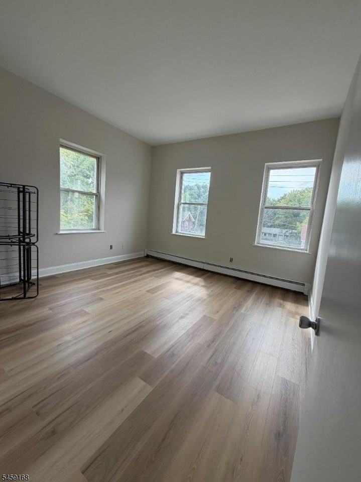 150 E Main St - Photo 7 of 12
