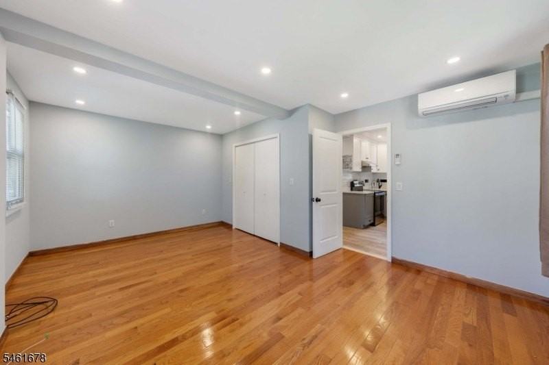 166 Victor St Unit 2 - Photo 5 of 9