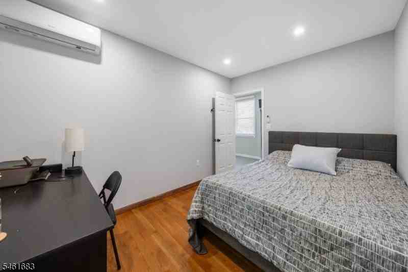 166 Victor St Unit 1 - Photo 6 of 21