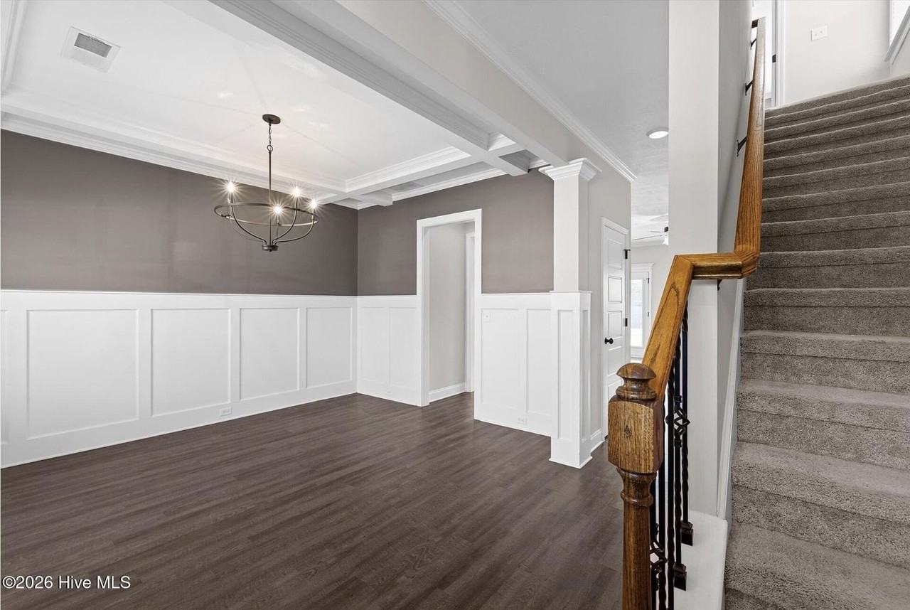 3006 Bannack Ln - Photo 2 of 27