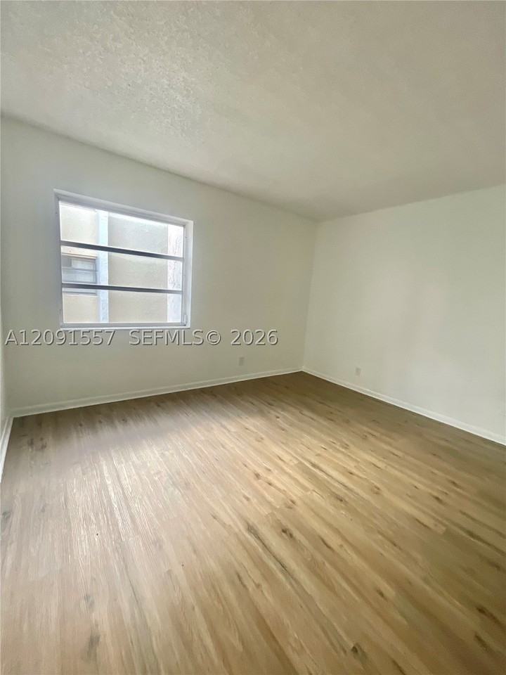 636 Nw 13th St #0230 - Photo 5 of 20