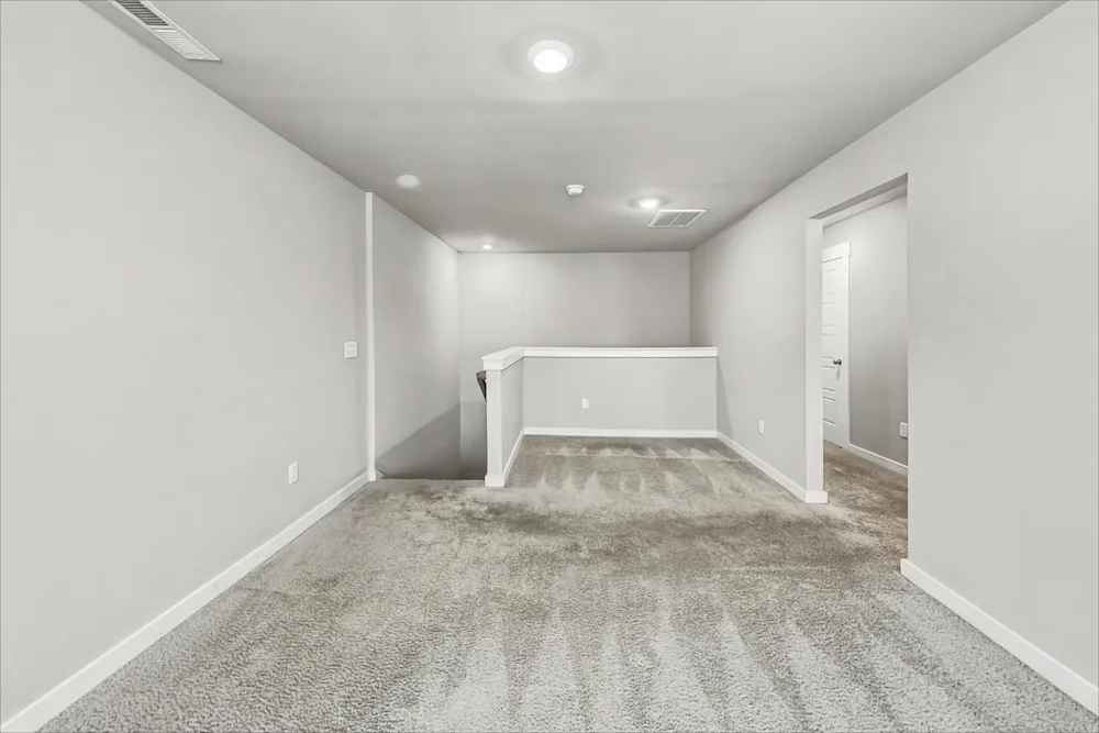 785 Mickelson Way #NA - Photo 3 of 8