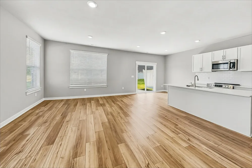 785 Mickelson Way #NA - Photo 5 of 8