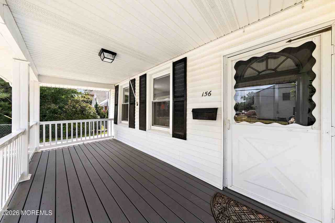 156 Main St - Photo 4 of 33