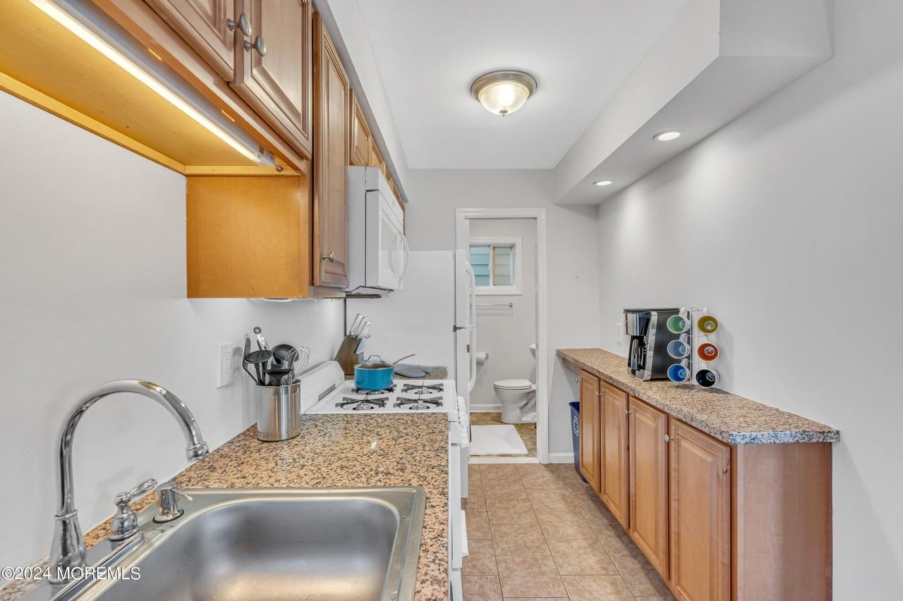1203 Heck St - Photo 6 of 14