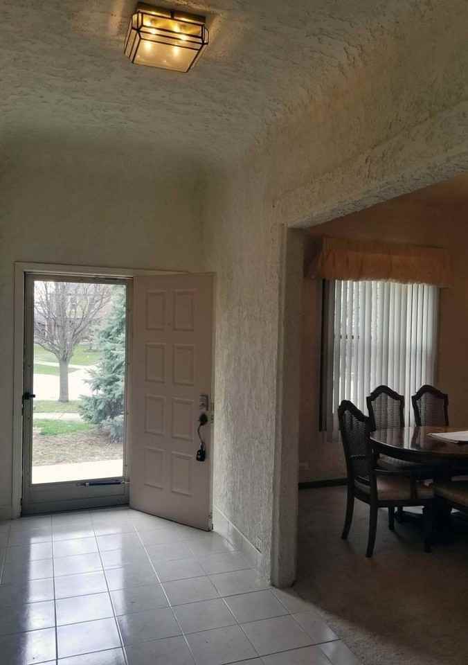 952 Norwood Ct - Photo 2 of 19