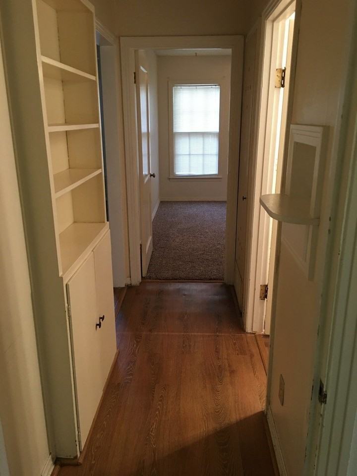 1009 Locust St - Photo 4 of 13