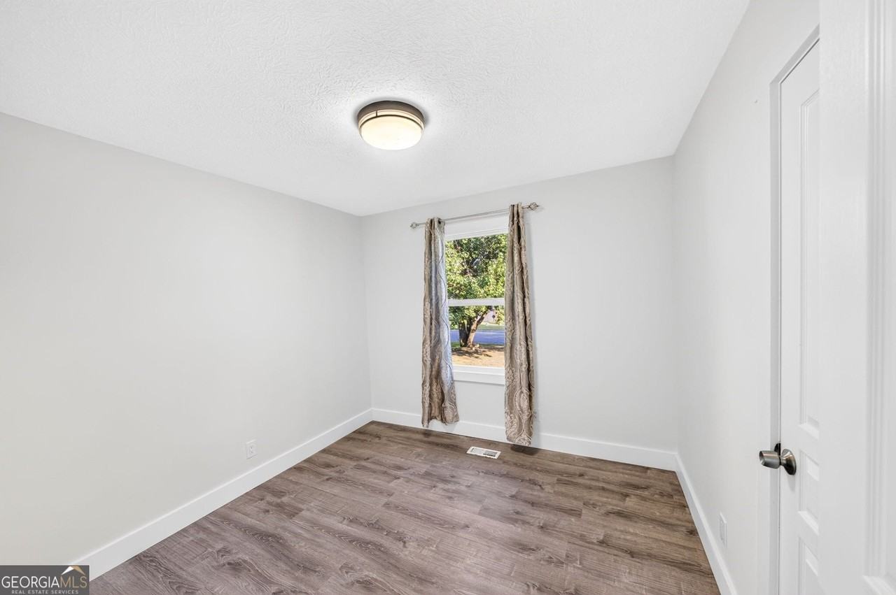 115 Northridge Dr - Photo 5 of 23