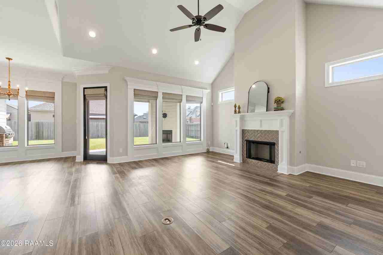 200 Santander Dr - Photo 6 of 46