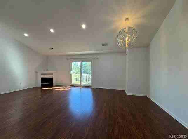 21083 Cooper Dr - Photo 4 of 50