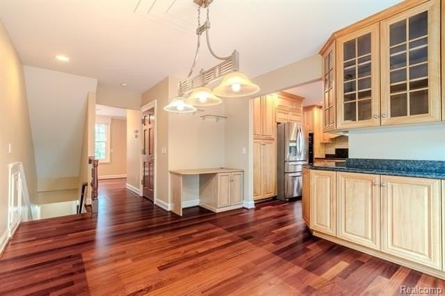 805 N Sherman Dr - Photo 4 of 23
